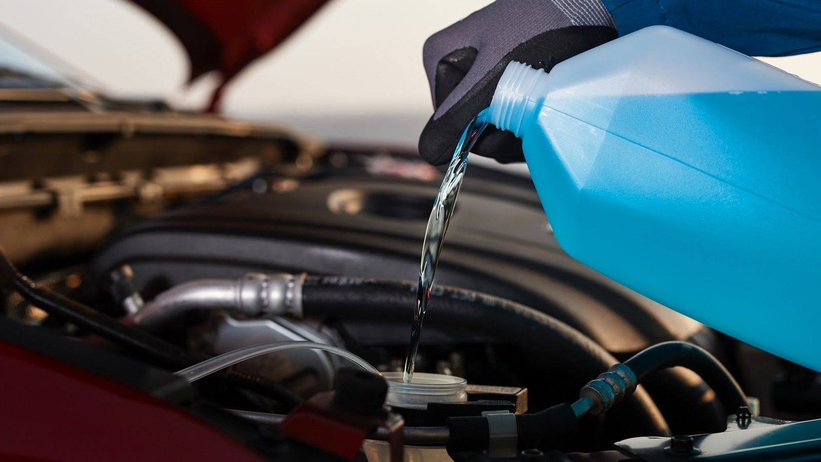 Quanto de água e aditivo vai no radiador do peugeot 206?
